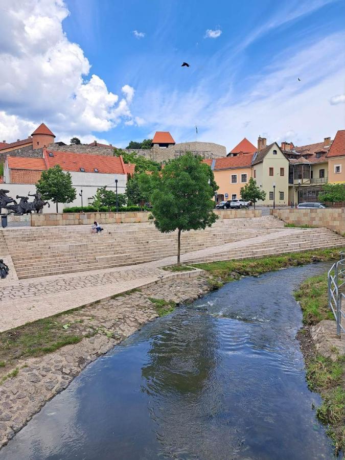 Bikavér Apartman Eger - City centre Extérieur photo